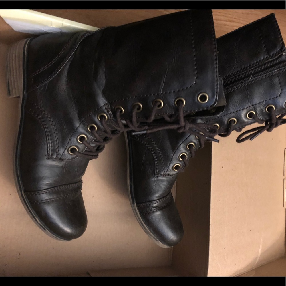 PreOwned. Cathy Jean Boots sz6 1/2